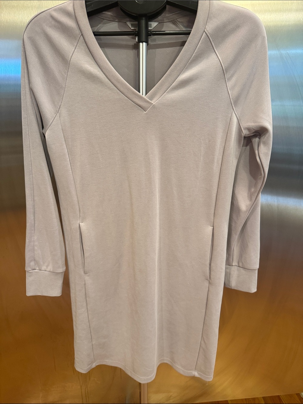 Athleta V-Neck Long Sleeve Women's Dress in Light Lavender